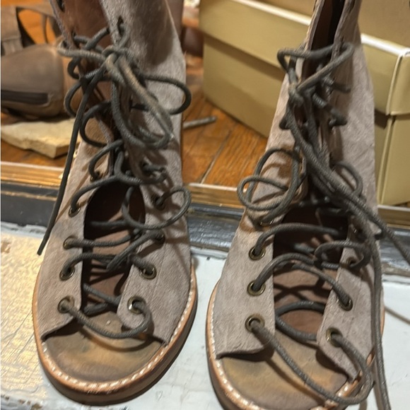 Jeffrey Campbell Lace Up Boots -8.5 - Picture 2 of 3